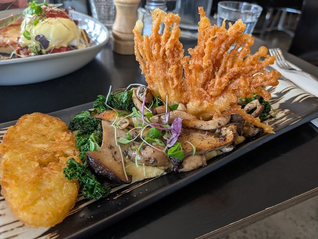 The Best Food in Sunbury Is Waiting at The Spotted Owl